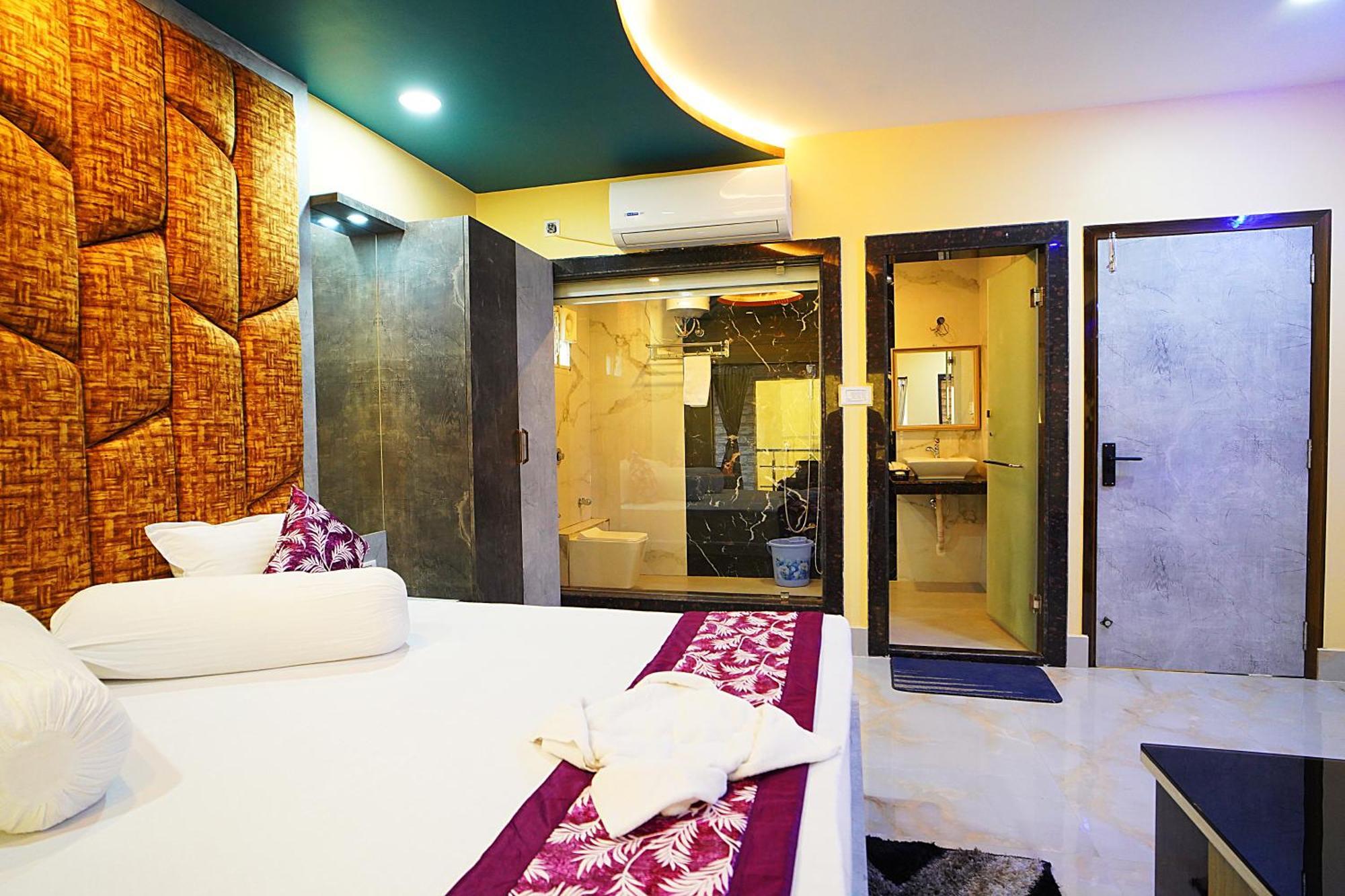 Goa Beach Resort On Beach Mandarmani Exterior photo
