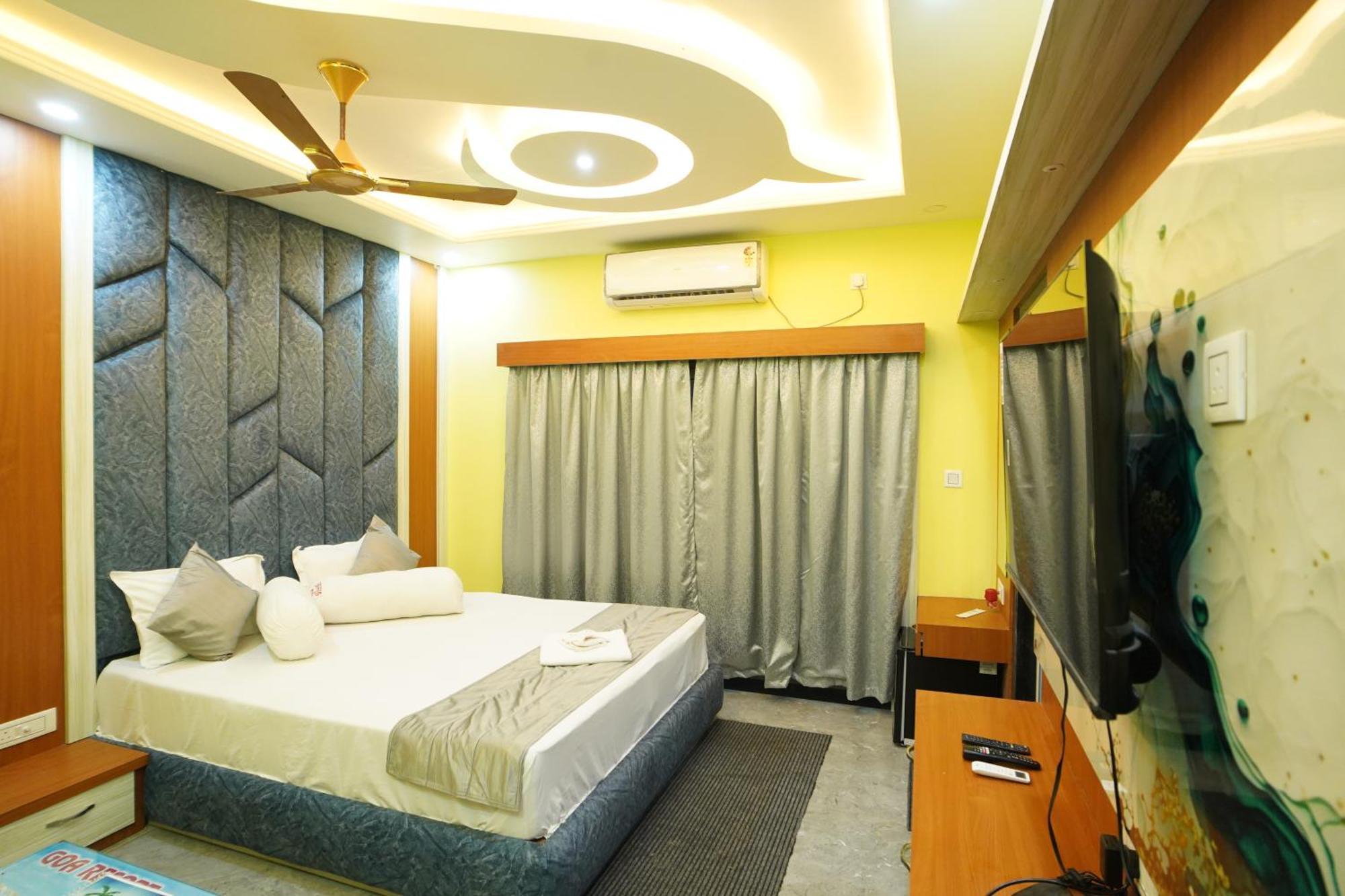 Goa Beach Resort On Beach Mandarmani Exterior photo