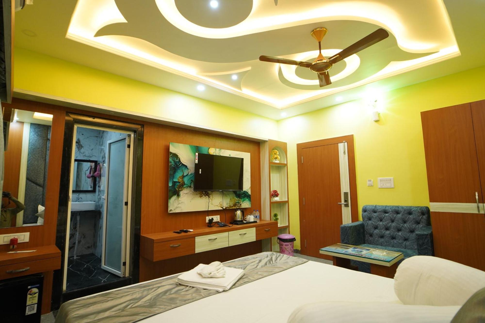 Goa Beach Resort On Beach Mandarmani Exterior photo